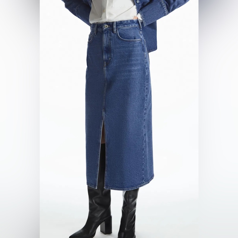 COS FRONT-SLIT DENIM MIDI SKIRT